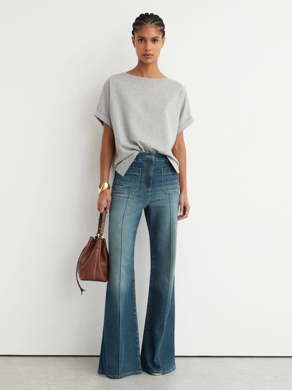 Petite Reiss Sakura Patch-Pocket Flared Jeans in Mid Blue size 26P
